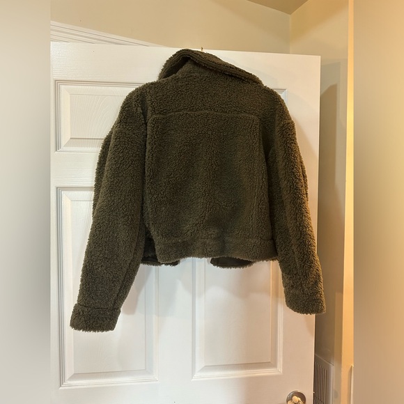 Lululemon cropped sherpa jacket - Picture 2 of 4